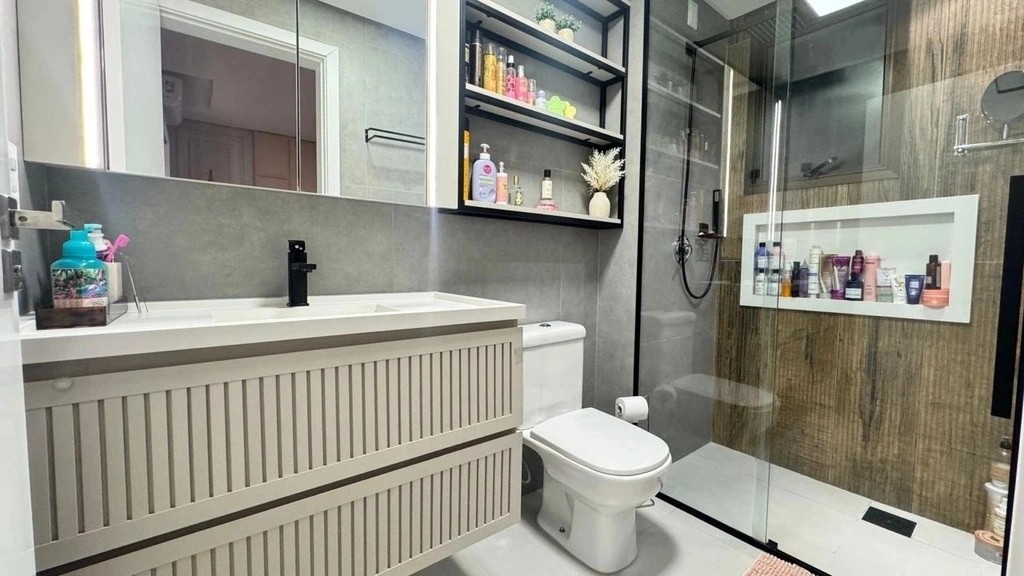 Apartamento Alto Padrão no bairro Pedra Branca: 103m² com Mobília e Sofisticação Atemporal