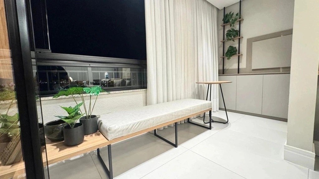 Apartamento Alto Padrão no bairro Pedra Branca: 103m² com Mobília e Sofisticação Atemporal