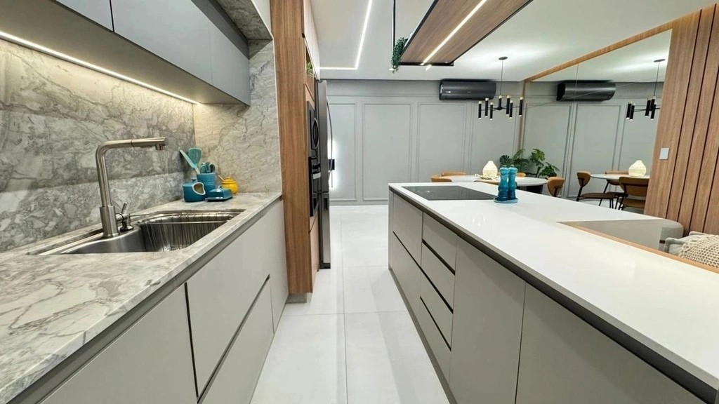 Apartamento Alto Padrão no bairro Pedra Branca: 103m² com Mobília e Sofisticação Atemporal