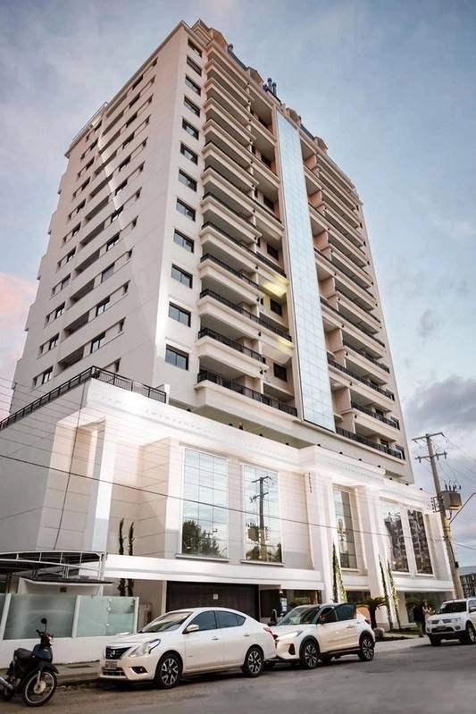 Apartamento Alto Padrão no bairro Pedra Branca: 103m² com Mobília e Sofisticação Atemporal
